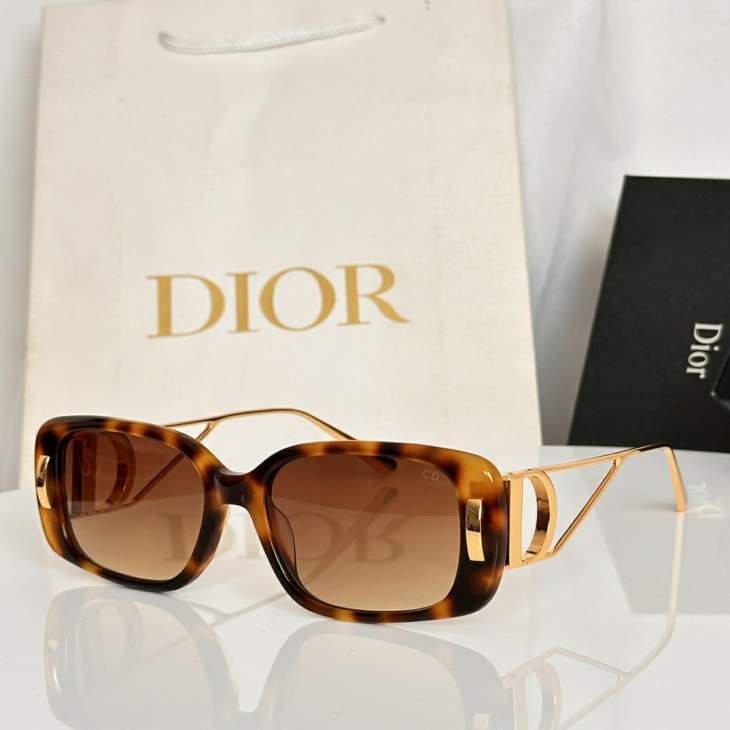 Picture of Dior Sunglasses _SKUfw79399174fw